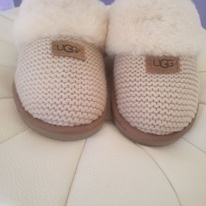 Uggs Cozy Knit Cream Sheepskin Classic Comfort Soft Lamb women's Slippers size 7